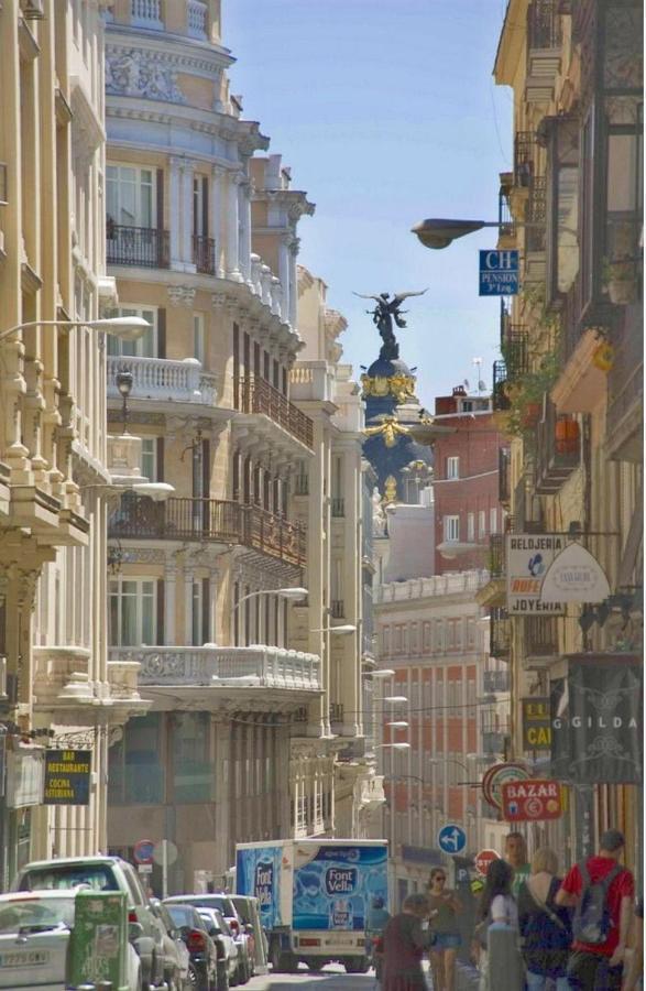 Hostal Andrea Granvia Madrid Esterno foto