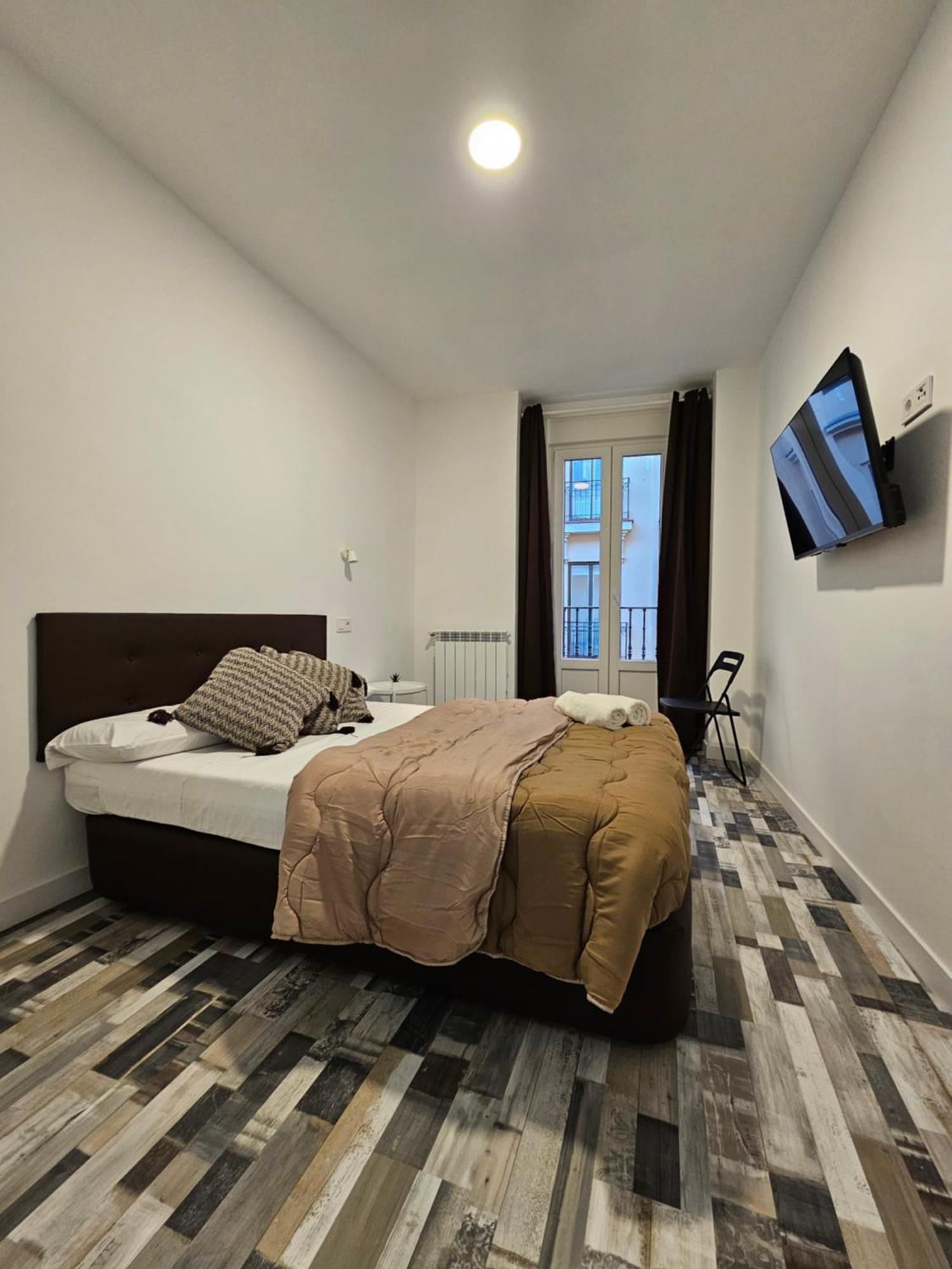 Hostal Andrea Granvia Madrid Esterno foto