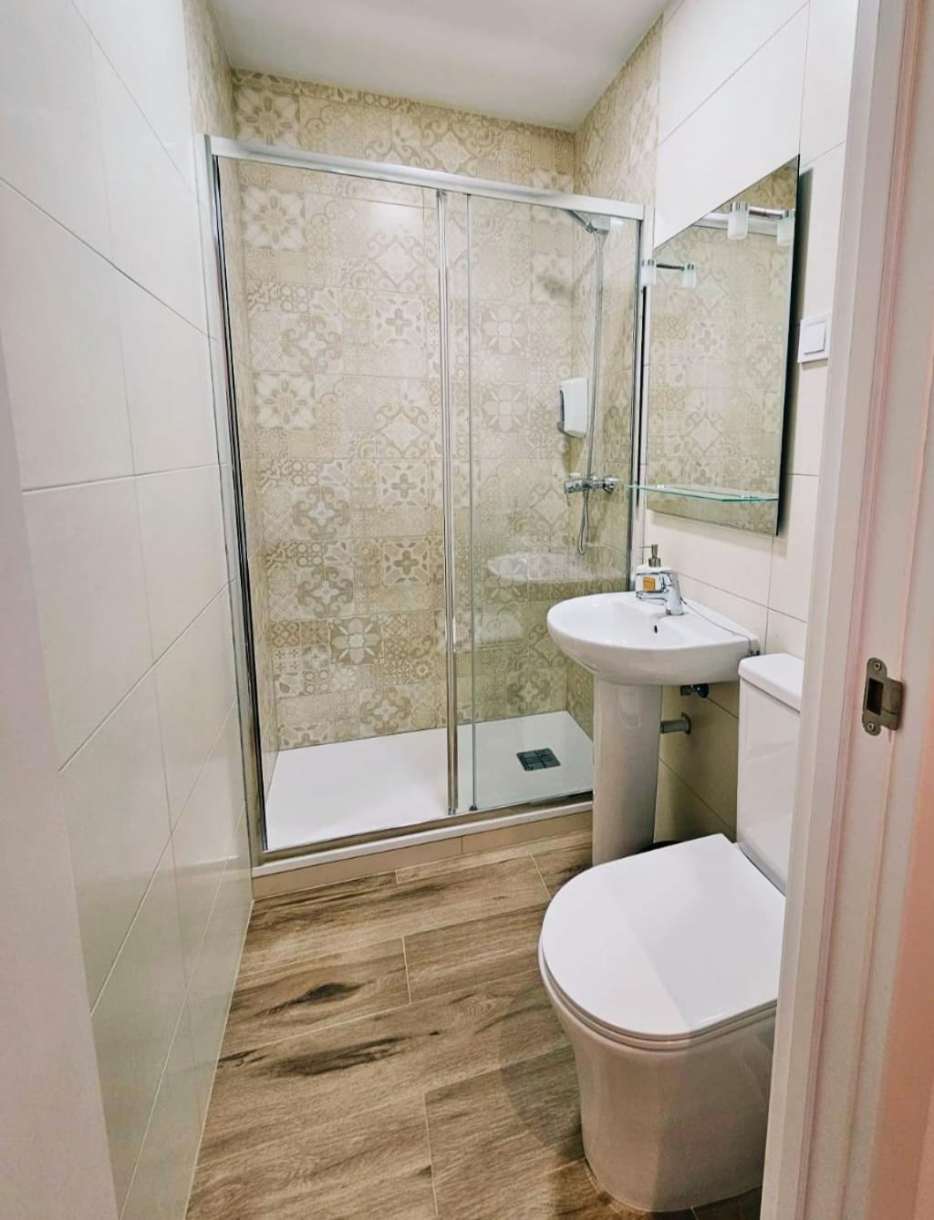Hostal Andrea Granvia Madrid Esterno foto