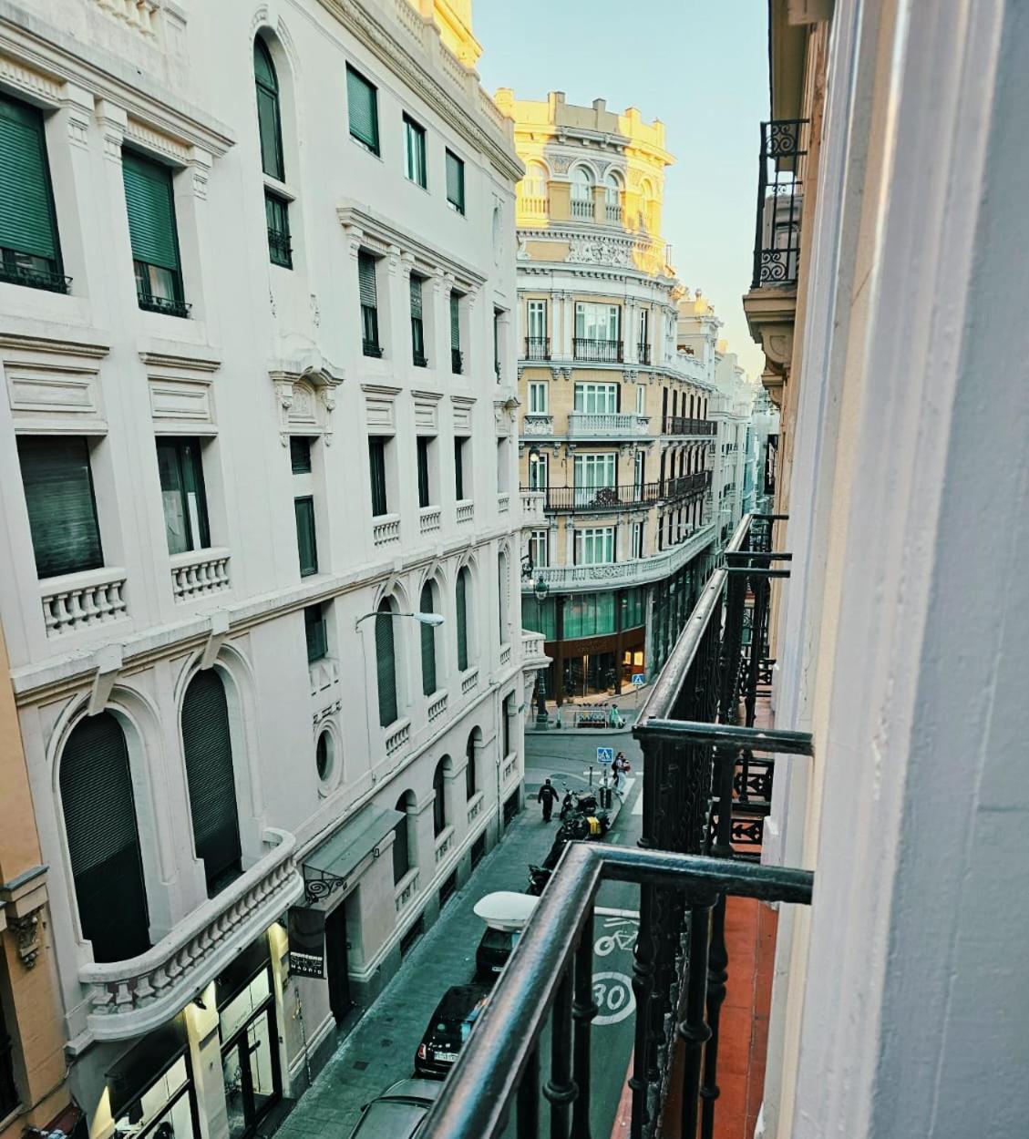 Hostal Andrea Granvia Madrid Esterno foto