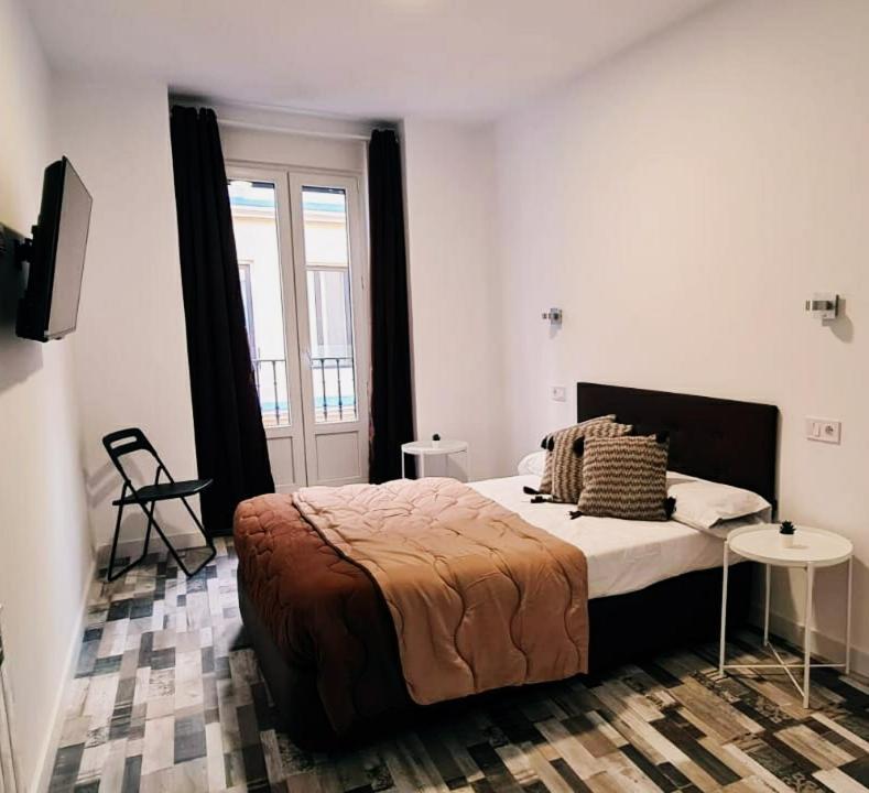 Hostal Andrea Granvia Madrid Esterno foto